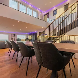  Villa Moderne Mit Whirlpool Und Heimkino Deutschland